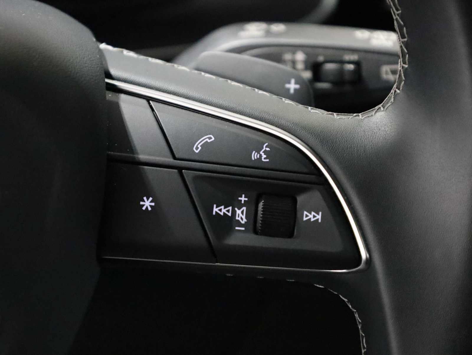 Used 2024 Audi Q8 Premium Plus AWD/4WD image 26