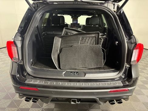 Certified 2025 Ford Explorer ST image 34