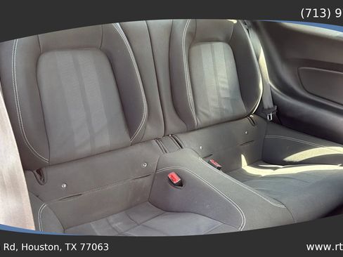 Used 2018 Ford Mustang Coupe image 29