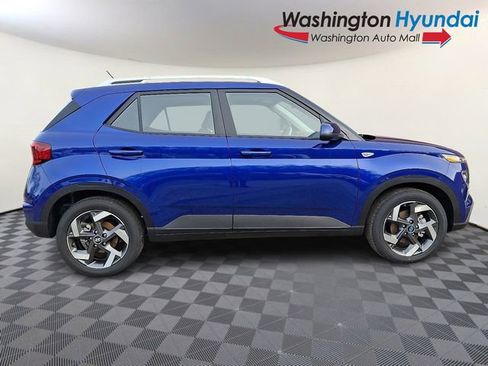New 2026 Hyundai Venue SEL FWD image 7