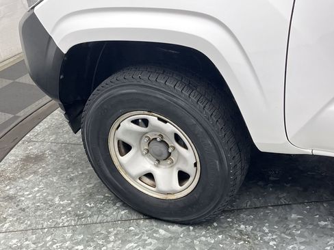 Used 2019 Toyota Tacoma SR5 image 24