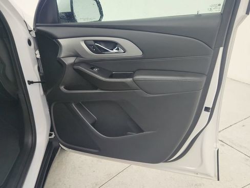 Certified 2023 Chevrolet Traverse LT FWD image 32