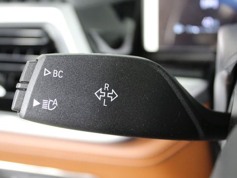 Used 2025 BMW X7 xDrive40i w/ Executive Package image 29