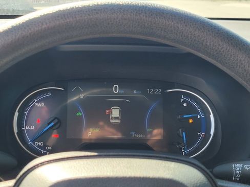 Used 2025 Toyota RAV4 XLE image 27