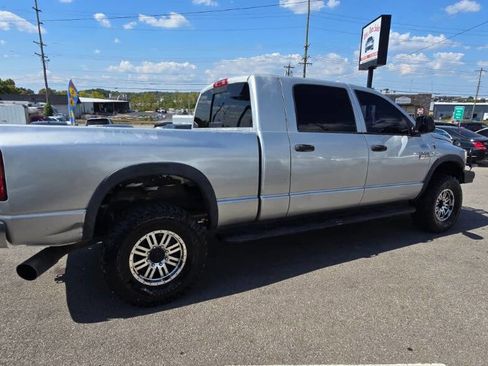 Used 2008 Dodge Ram 2500 Truck SXT image 5