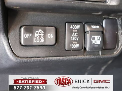 Used 2017 Toyota Tacoma TRD Sport w/ Tow Package (A/T) AWD/4WD image 22