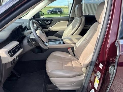 Used 2020 Lincoln Aviator Reserve w/ Equipment Group 201A RWD image 11