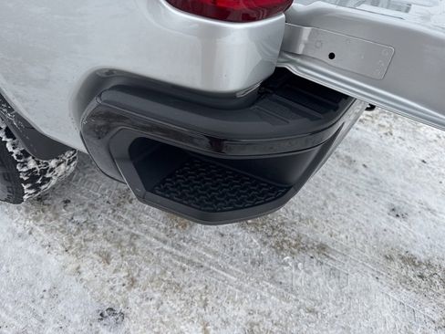 Used 2022 Chevrolet Silverado 2500 Custom w/ Custom Value Package image 35