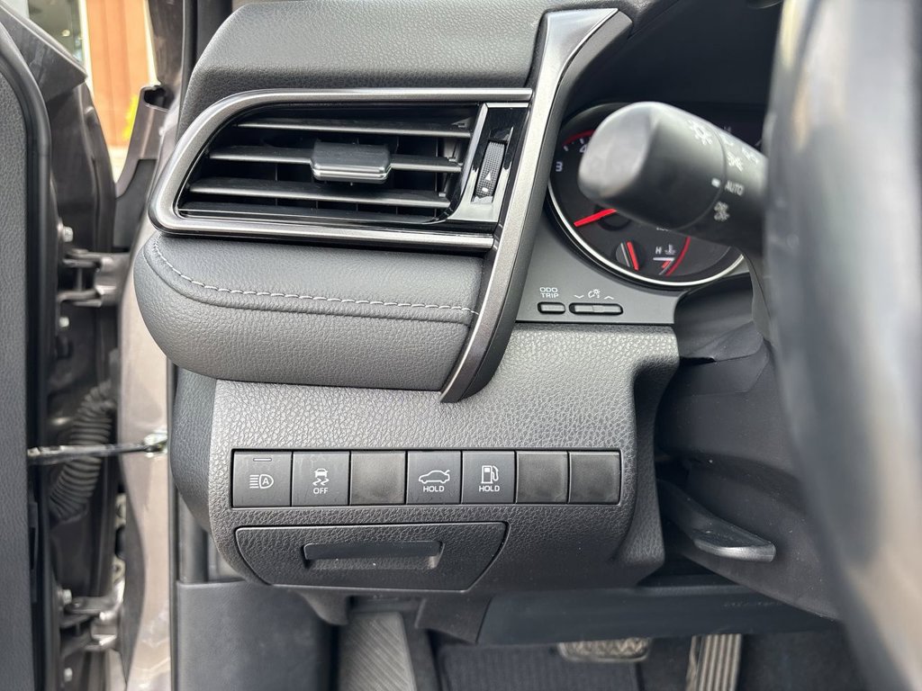Used 2021 Toyota Camry XSE w/ Carpet Mat Package (TMS) FWD image 22