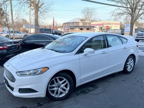 Used 2014 Ford Fusion SE image 3