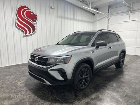 Used 2022 Volkswagen Taos S image 1