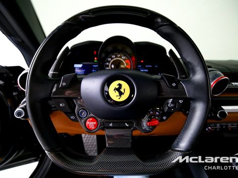 Used 2018 Ferrari 812 Superfast RWD image 13