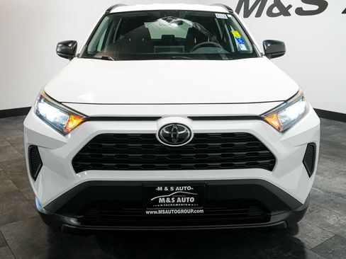 Used 2020 Toyota RAV4 LE FWD image 6