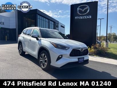 Used 2022 Toyota Highlander XLE