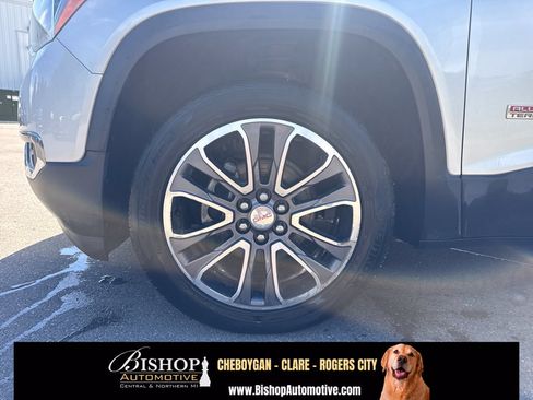Used 2019 GMC Acadia SLT AWD/4WD image 18