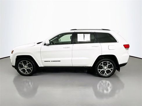Used 2018 Jeep Grand Cherokee Limited image 4