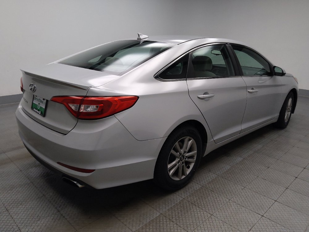 Used 2015 Hyundai Sonata SE w/ Option Group 02 FWD image 9