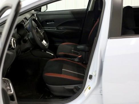 New 2025 Nissan Versa SR w/ Trunk Package image 7