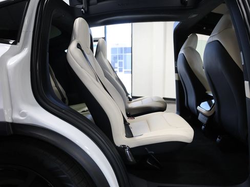 Used 2026 Tesla Model X AWD/4WD image 45