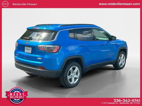 Used 2024 Jeep Compass Latitude AWD/4WD image 6