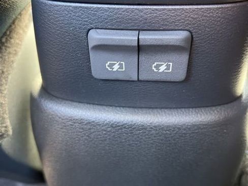 Used 2025 Nissan Kicks Play S image 18