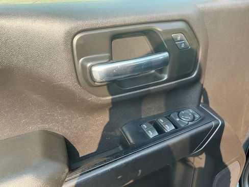 Used 2020 Chevrolet Silverado 1500 Custom w/ Custom Value Package RWD image 16