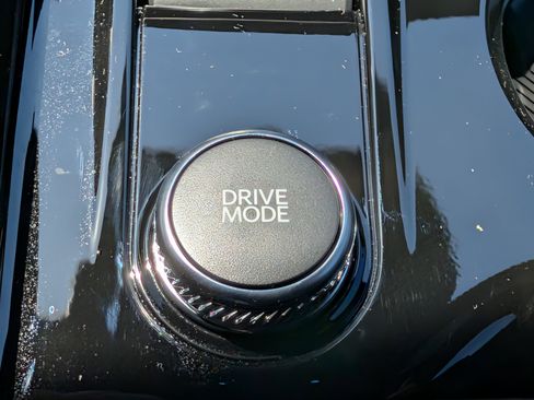 New 2026 Ford Explorer Platinum image 35