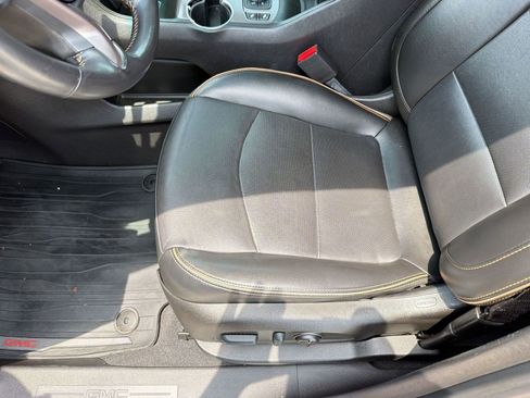 Used 2022 GMC Terrain AT4 AWD/4WD image 12