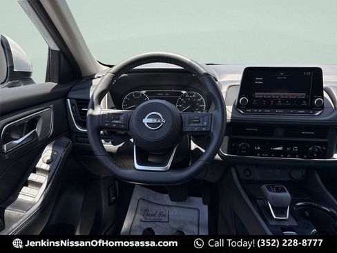 Certified 2024 Nissan Rogue SV w/ SV Premium Package FWD image 22
