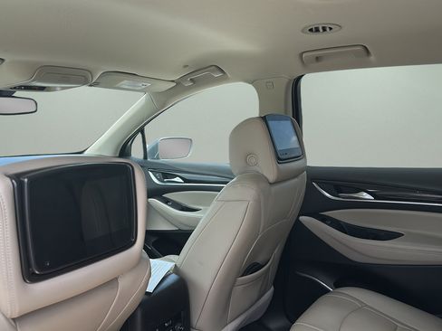 Used 2020 Buick Enclave Essence FWD image 21