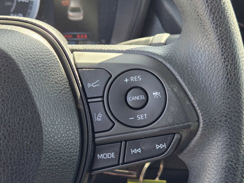 Used 2020 Toyota Corolla LE image 22