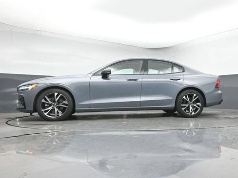 Used 2023 Volvo S60 B5 Plus FWD image 37