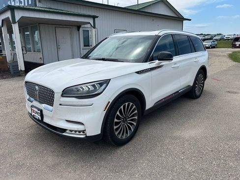 Used 2021 Lincoln Aviator Reserve w/ Elements Package Plus AWD/4WD image 3