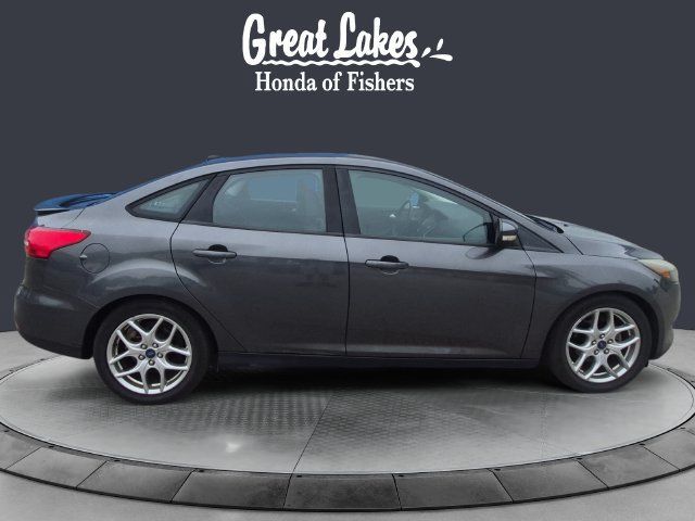Used 2015 Ford Focus SE w/ Equipment Group 201A FWD image 6