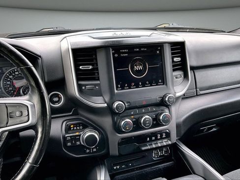 Used 2019 RAM 1500 Big Horn AWD/4WD image 9