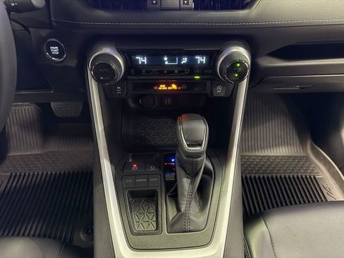 Used 2023 Toyota RAV4 XLE Premium image 22