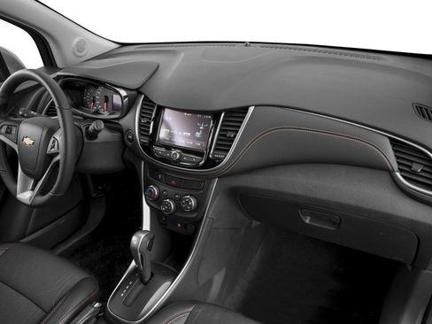 Used 2017 Chevrolet Trax LT FWD image 16