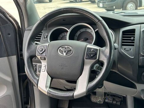 Used 2015 Toyota Tacoma PreRunner w/ Convenience Package RWD image 32