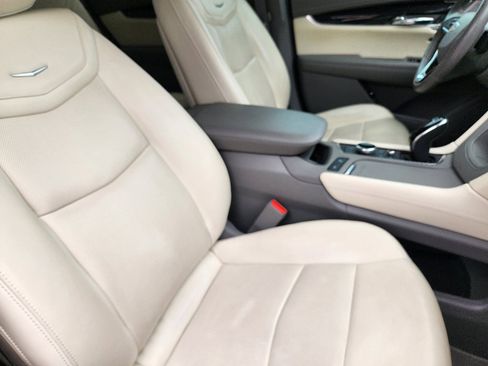 Used 2023 Cadillac XT6 Premium Luxury w/ Technology Package image 15