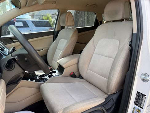 Used 2018 Hyundai Tucson SE image 12