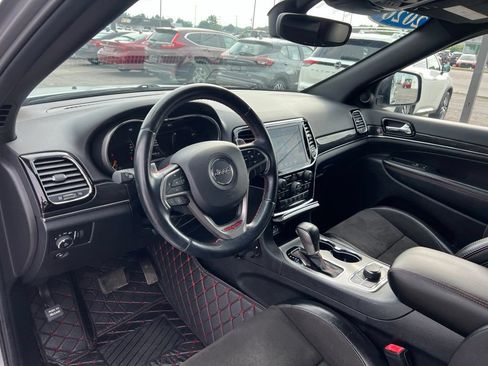 Used 2020 Jeep Grand Cherokee Trailhawk AWD/4WD image 9