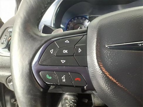 Used 2016 Chrysler 200 S w/ Comfort Group image 15