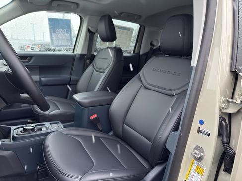New 2025 Ford Maverick Lariat w/ Black Appearance Package image 15