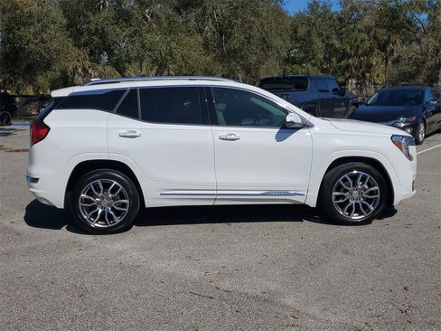 Certified 2022 GMC Terrain Denali image 3