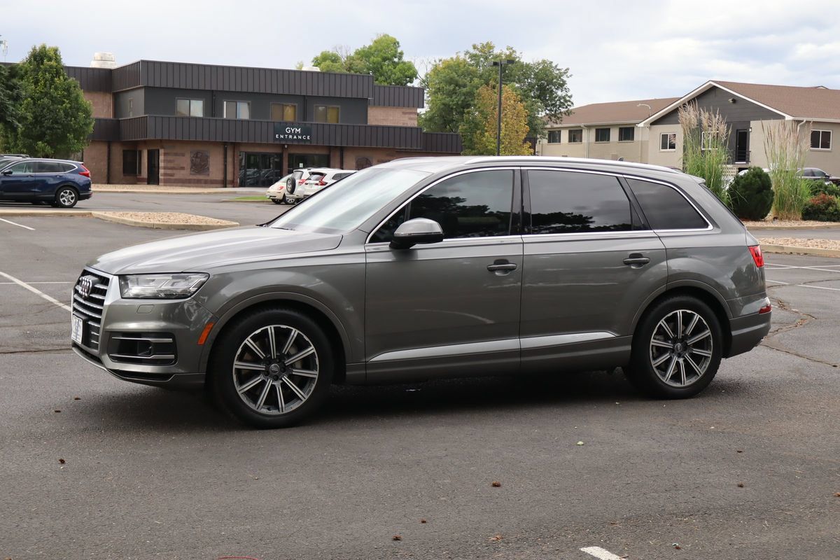 Used 2017 Audi Q7 3.0T Prestige AWD/4WD image 10