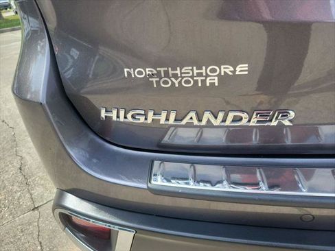 Certified 2019 Toyota Highlander Limited AWD/4WD image 6