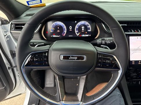 Used 2024 Jeep Grand Cherokee L Overland w/ Rear Seat Video Group I image 22