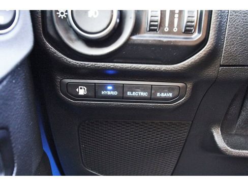 Used 2021 Jeep Wrangler Unlimited Sahara w/ Cold Weather Group image 19