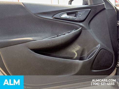 Used 2022 Chevrolet Malibu LT image 11