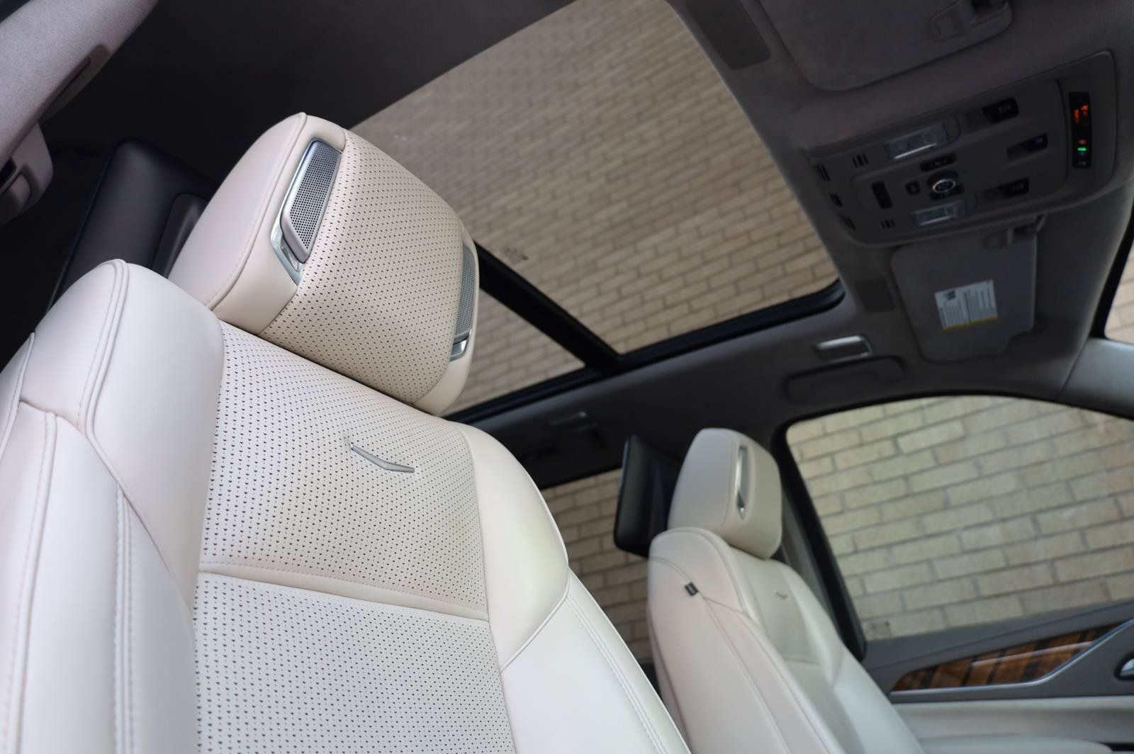 Used 2021 Cadillac Escalade Premium Luxury Platinum w/ LPO, Floor Liner Package AWD/4WD image 40